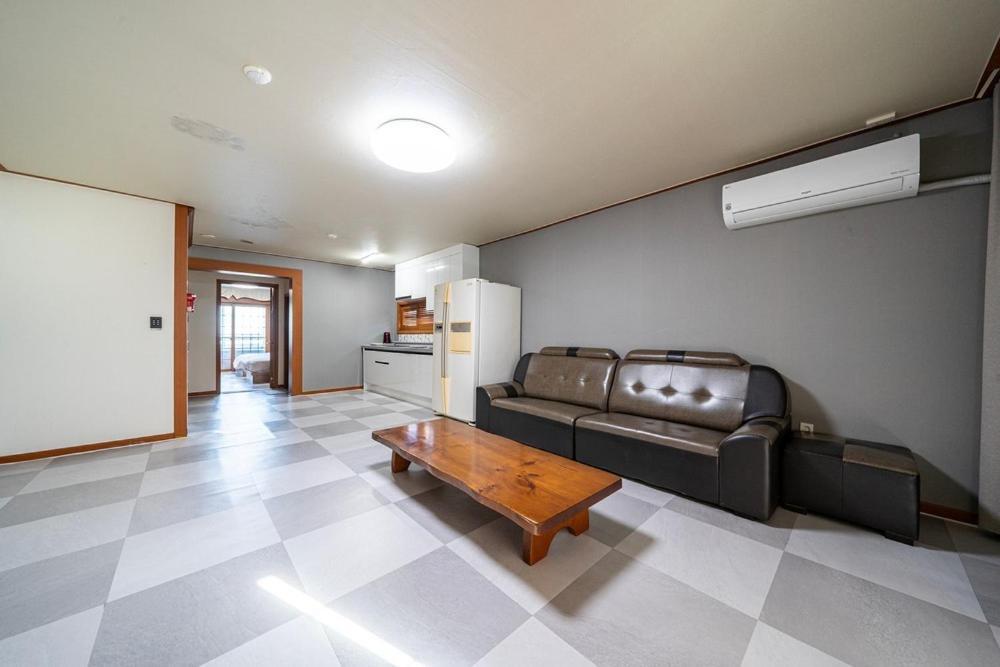 Oceanview Resortel Boryeong Luaran gambar