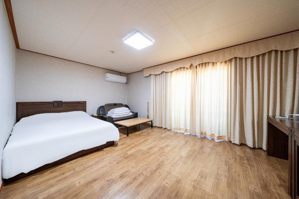 Oceanview Resortel Boryeong Luaran gambar